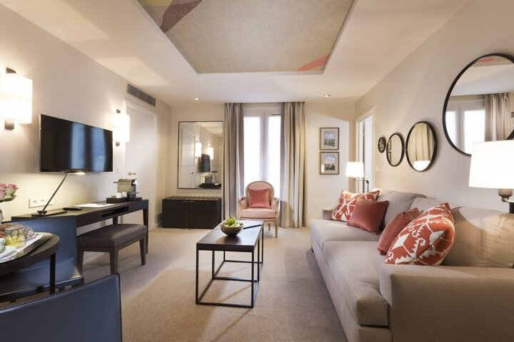 Room 26 of 60