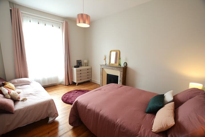 Room 9 of 16