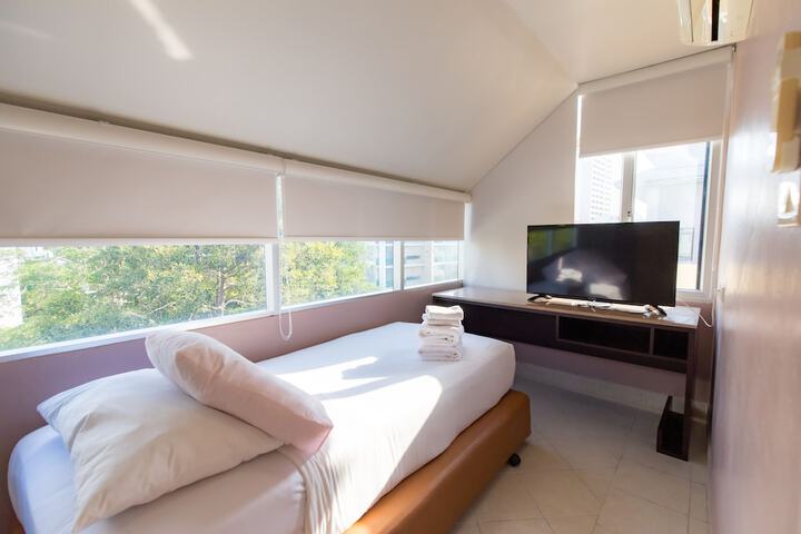 Room 50 of 111