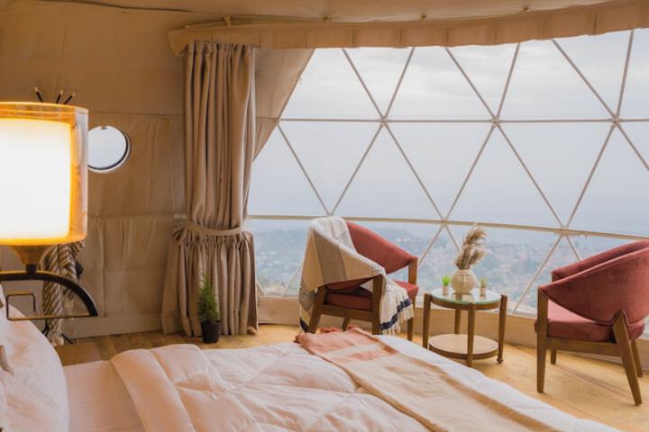 Room 8 of 15