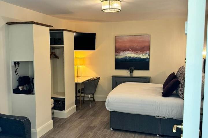 Room 14 of 27