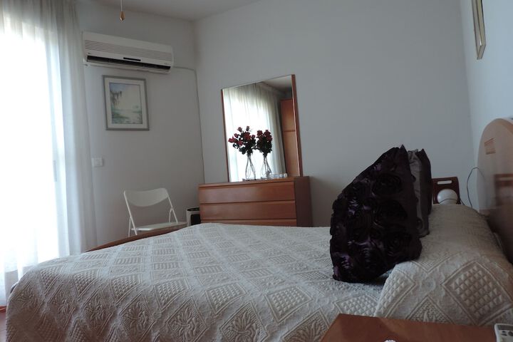 Room 16 of 168