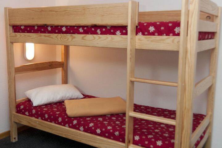 Room 3 of 41