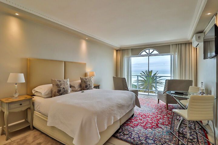 Room 3 of 49