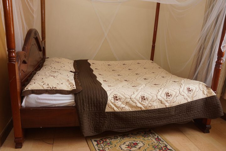 Room 8 of 72