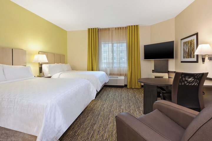 Room 16 of 40