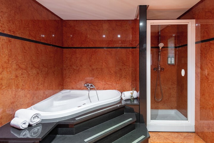Bath Interior