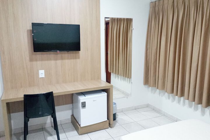 Room 12 of 42