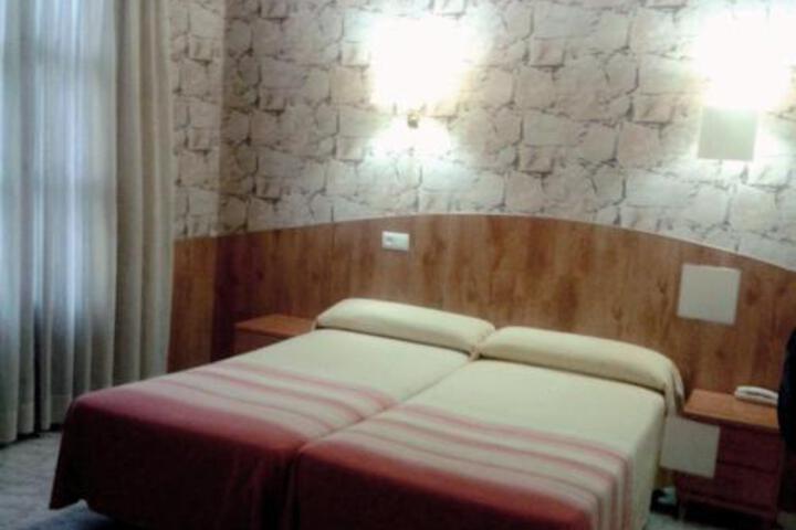 HOTEL FORNOS - BARCELONA