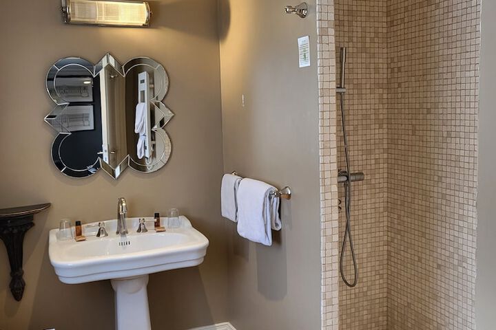 Room 35 of 55
