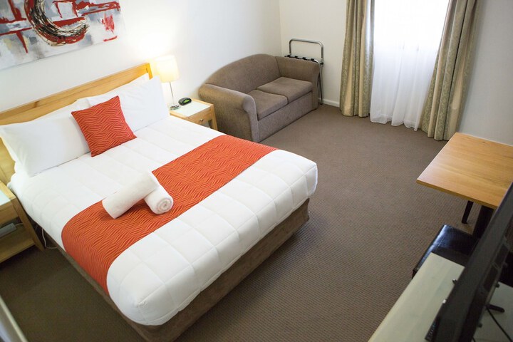 Room 5 of 36