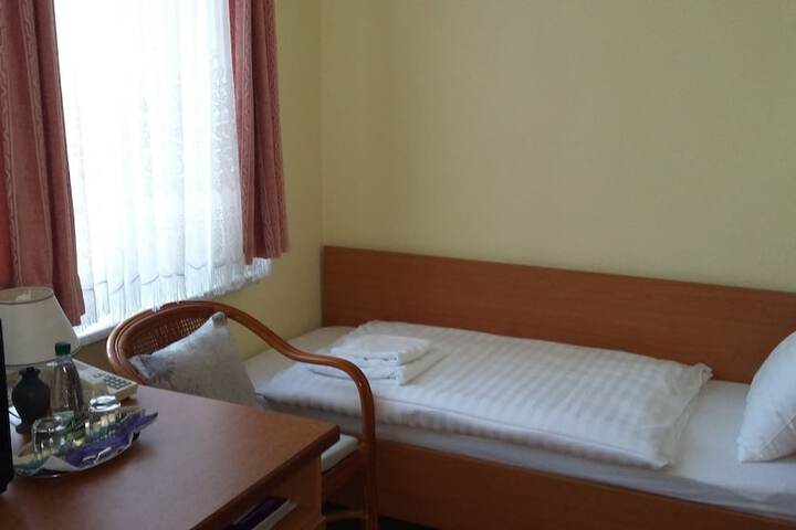 Room 22 of 46