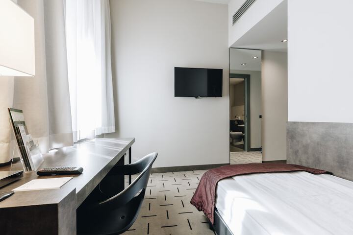 Room 5 of 36