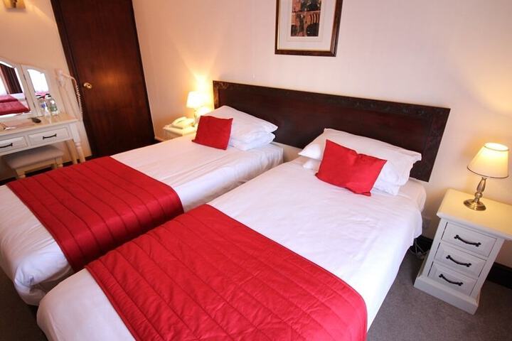 Room 29 of 140