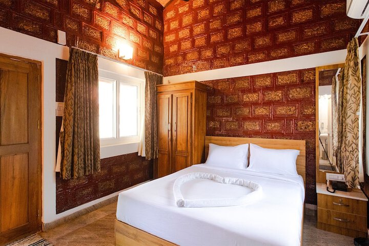 Room 3 of 35