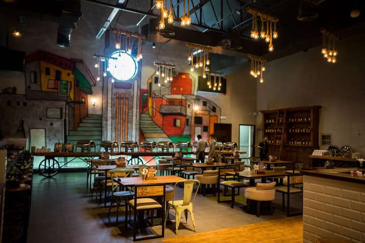 Dining 6 of 26