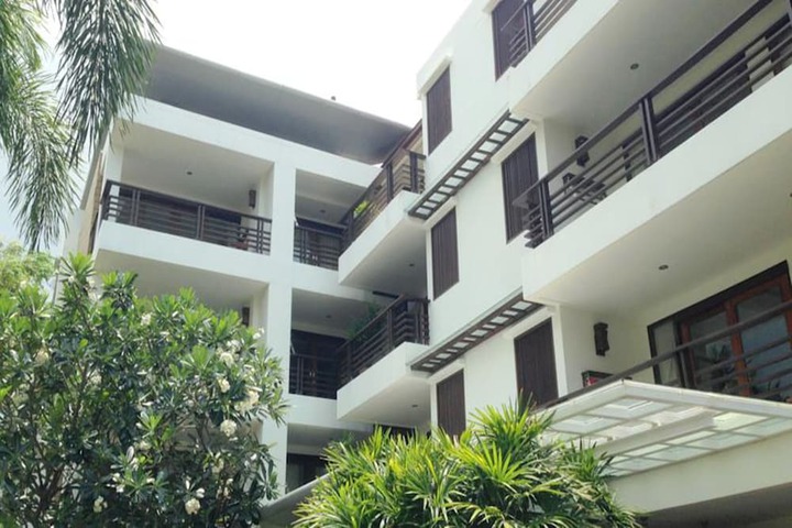 Room 9 of 32