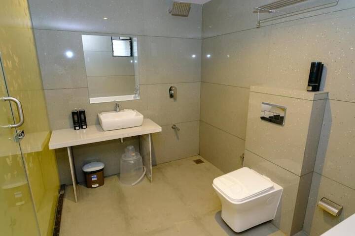 Room 47 of 60