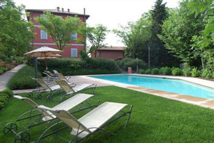 Pool 26 of 44