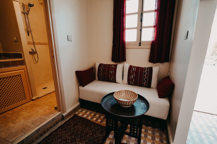 Room 13 of 79