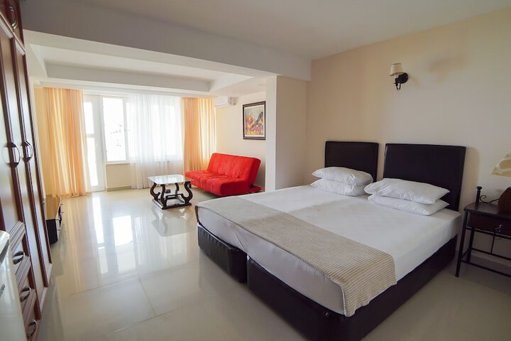 Room 15 of 69