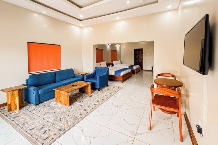 Room 6 of 71