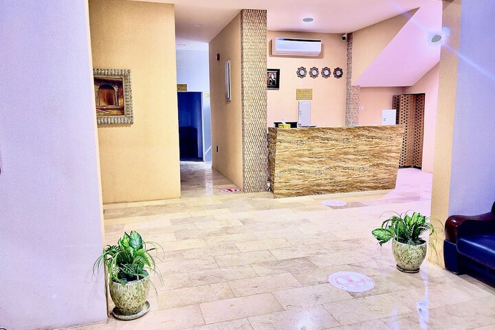 Hotel Interior 6 of 29