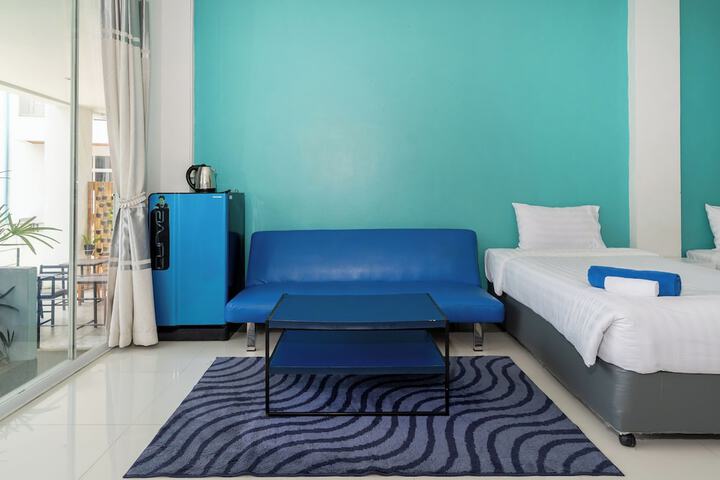 Room 27 of 73