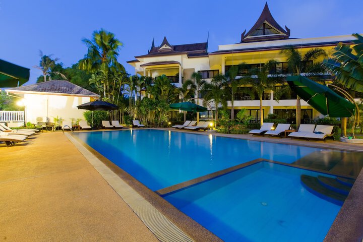 Pool Hotel