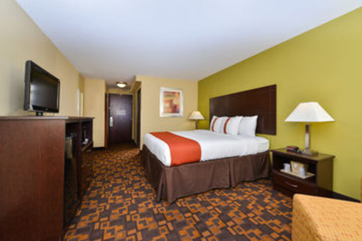 Room 16 of 28