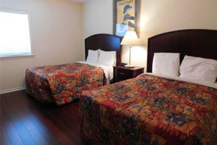 Room 11 of 25