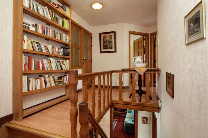 Room 10 of 23