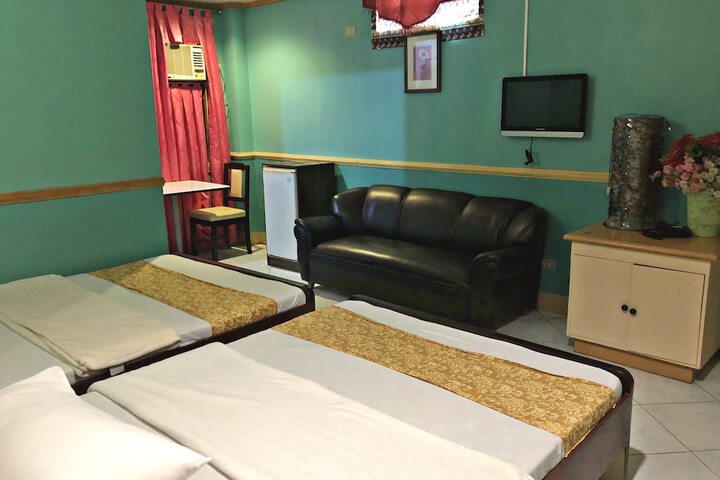 Room 11 of 40