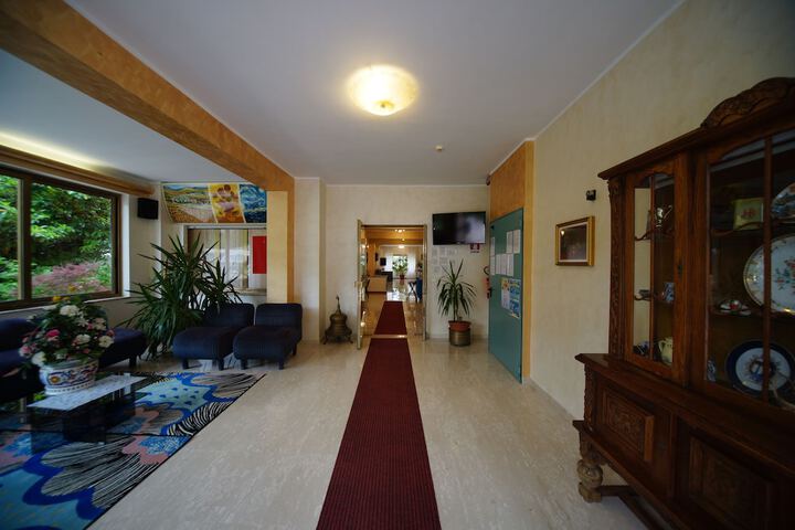 Hotel 2 of 89
