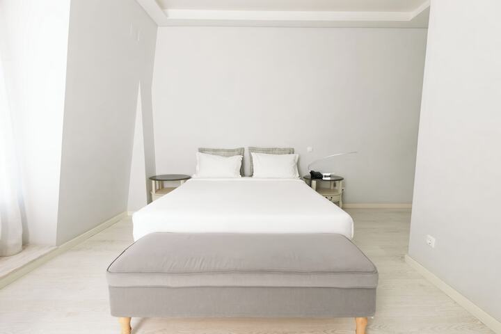 Room 26 of 49