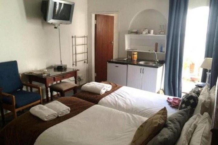 Room 13 of 29