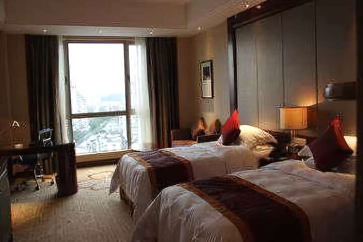 Room 20 of 74