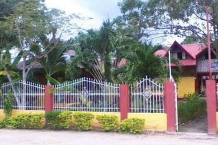 TRAVILLEHUTS PALM BEACH INN