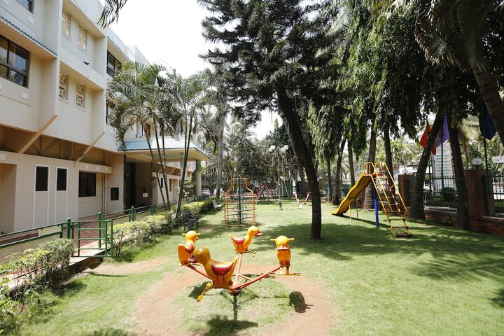 Hotel Exterior 29 of 42