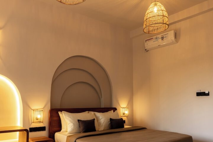 Room 6 of 43