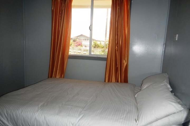 Room 10 of 80
