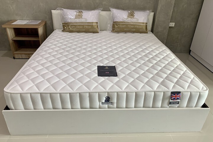 Room 14 of 36