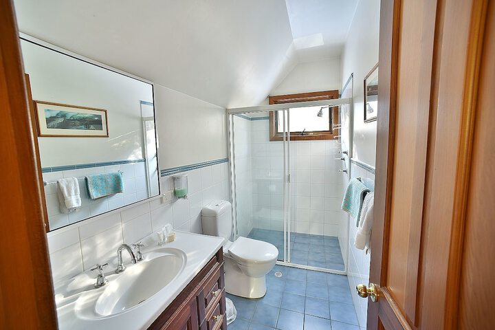 Room 16 of 21