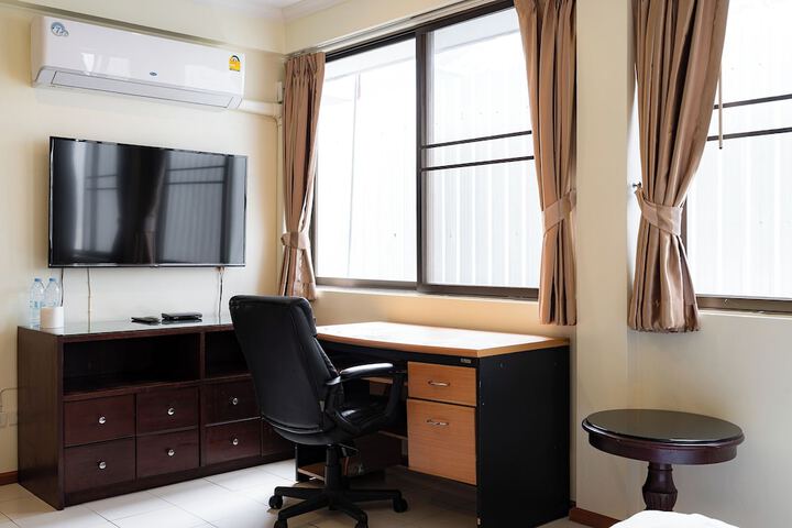 Room 19 of 153