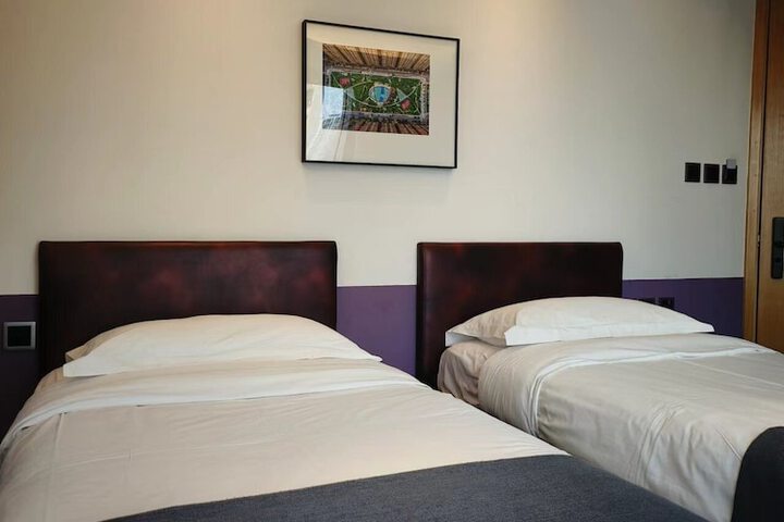 Room 17 of 36