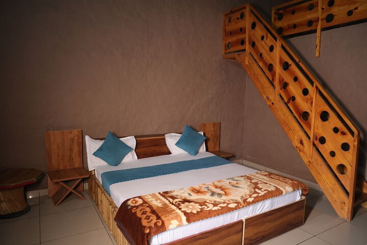 Room 9 of 48
