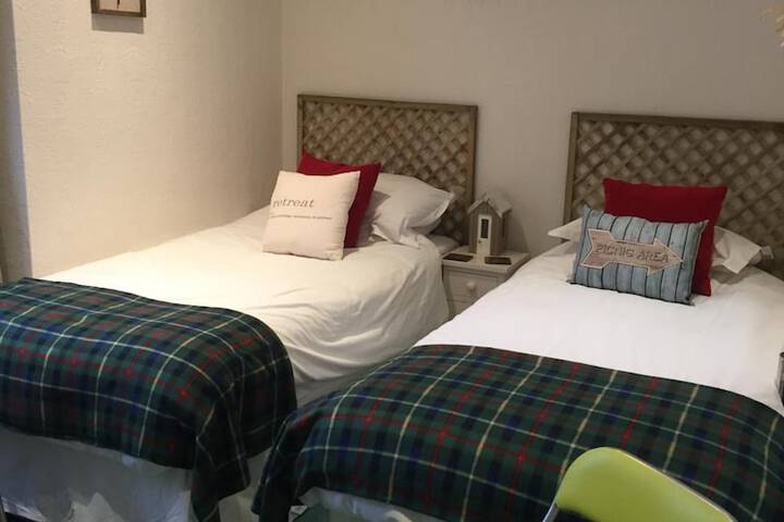 Room 17 of 38
