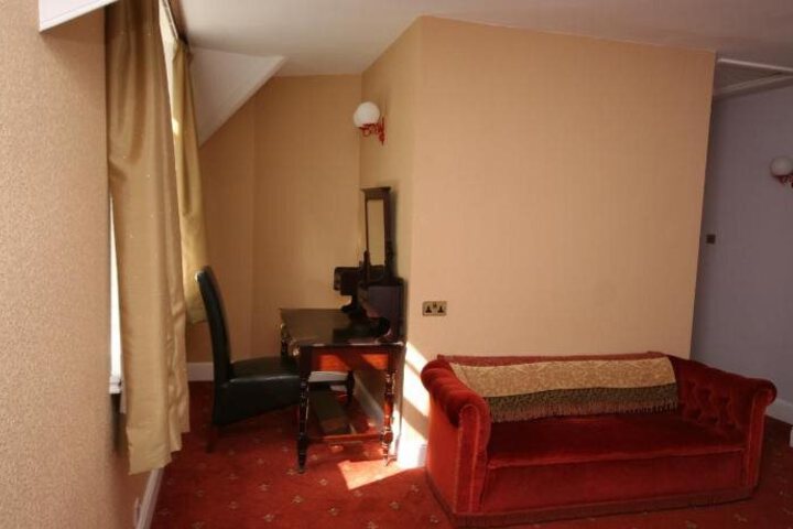 HEDDONS GATE HOTEL