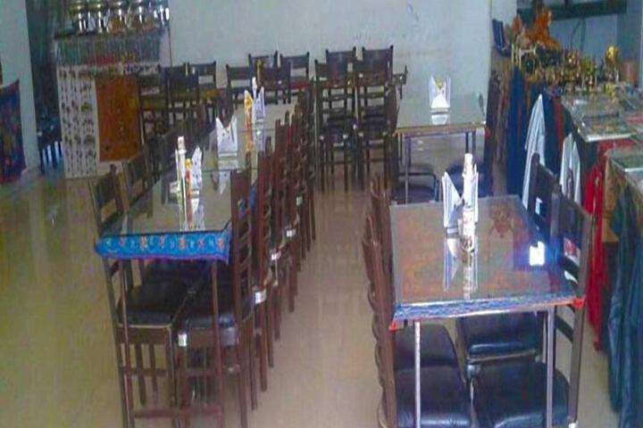 Dining 5 of 6