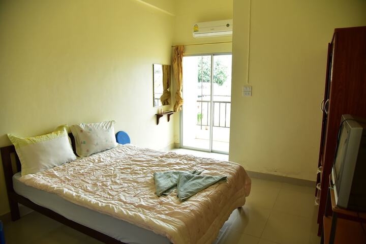 Room 9 of 22